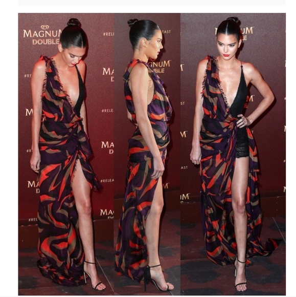 SOLD. EUC! Stuart Weitzman "Nudistsong" Black Patent Leather! - Picture 9 of 11